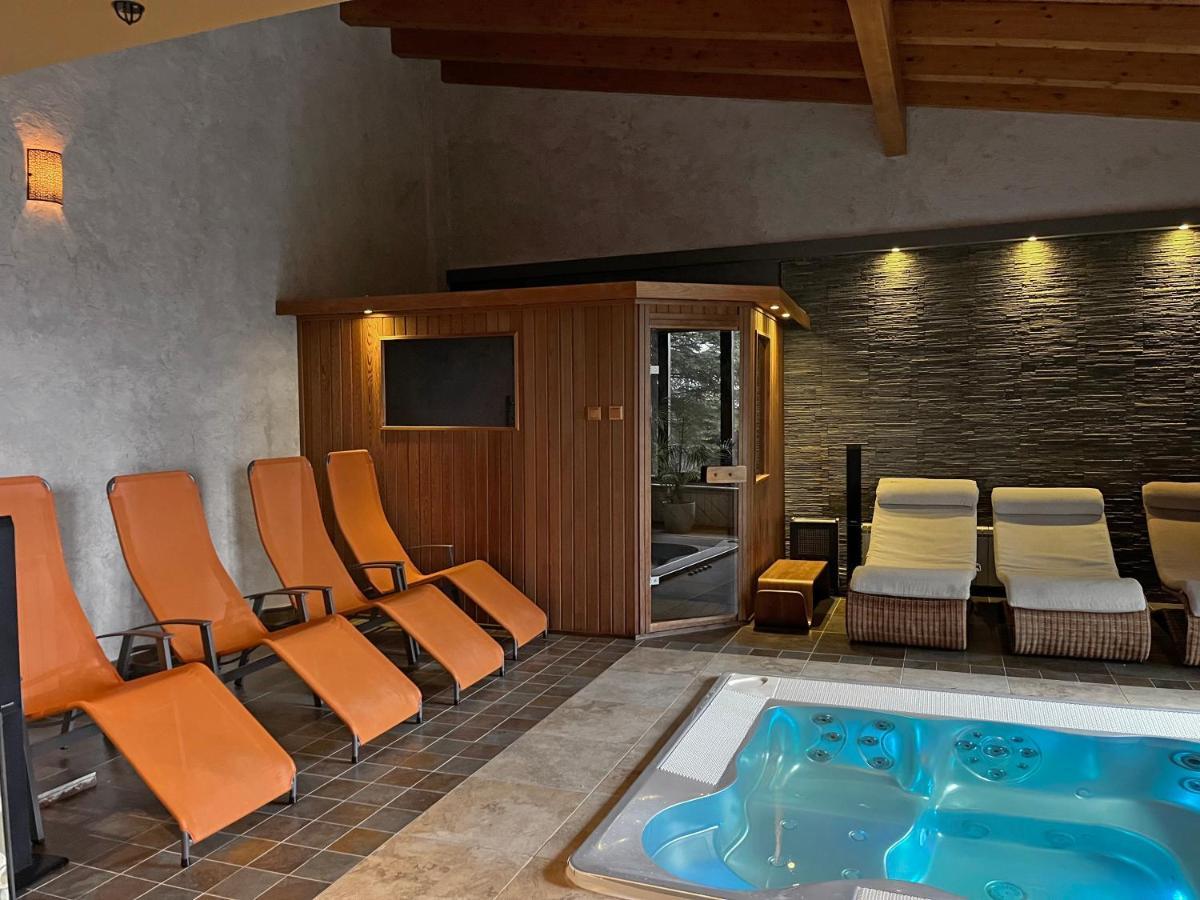 Bazalt Wellness Villa ฮาร์กีตา-ไบ ภายนอก รูปภาพ