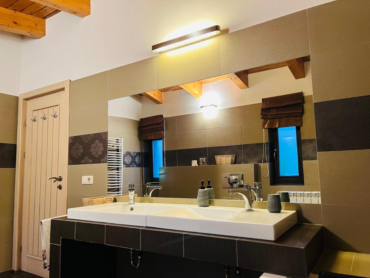 Bazalt Wellness Villa ฮาร์กีตา-ไบ ภายนอก รูปภาพ